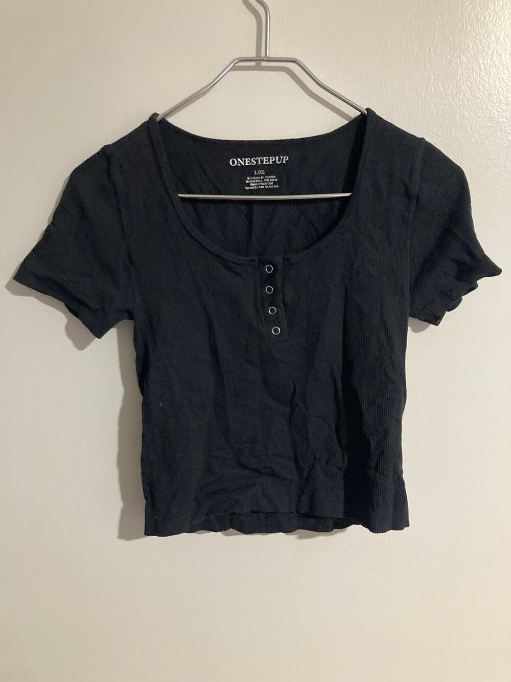 ONESTEPUP T-Shirt Womens L/XL Black Cropped Studded Slim Stretch Ribbed